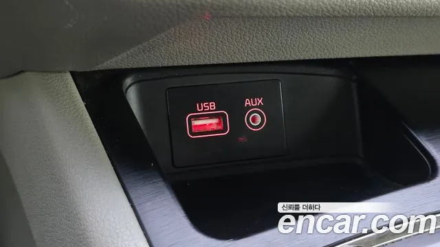 Kia Carnival 2018 thumb 12