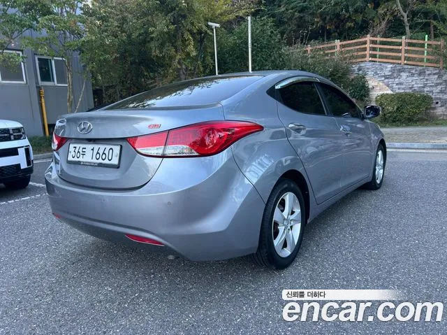 Hyundai Avante 2012 thumb 5