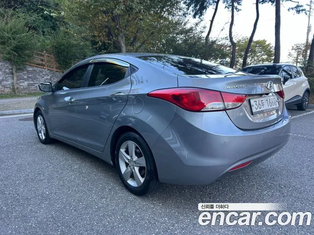 Hyundai Avante 2012 thumb 6