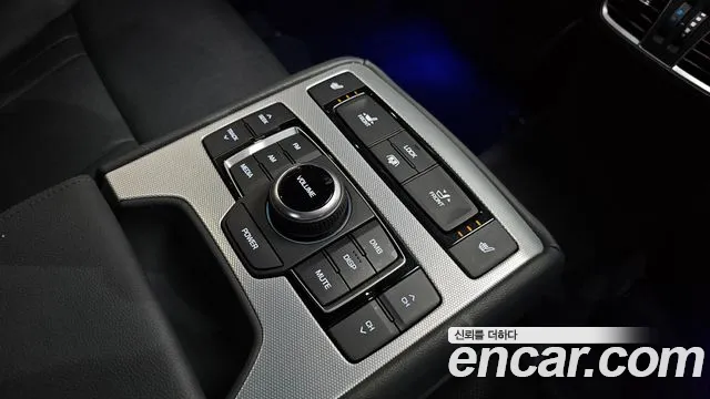 Genesis G80 2019 thumb 9