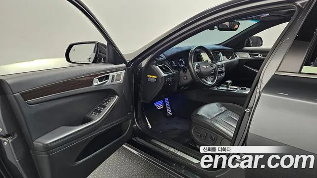 Genesis G80 2019 thumb 10