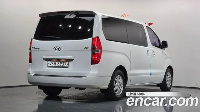 Hyundai Starex 2015 thumb 2