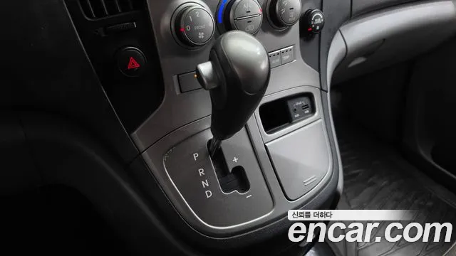 Hyundai Starex 2015 thumb 9