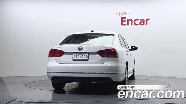 Volkswagen Passat (North America and China) 2015 thumb 4