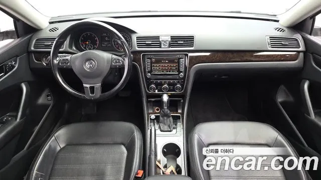 Volkswagen Passat (North America and China) 2015 thumb 7