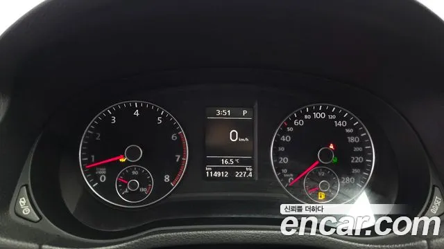 Volkswagen Passat (North America and China) 2015 thumb 8