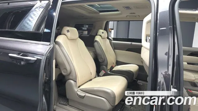 Kia Carnival 2020 thumb 12