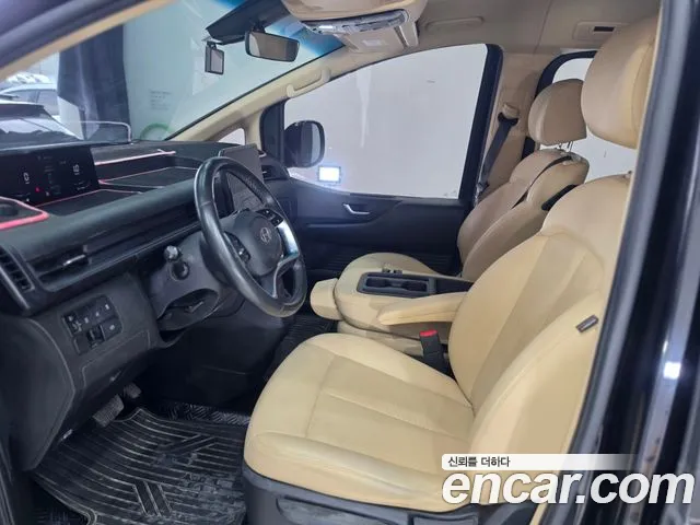 Hyundai Staria 2021 thumb 5