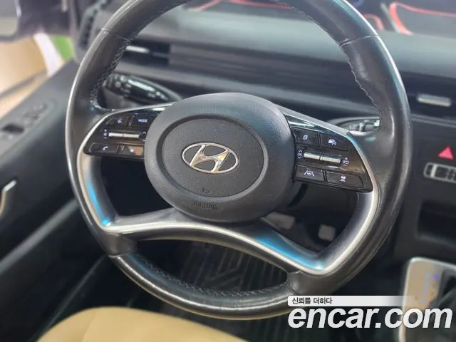 Hyundai Staria 2021 thumb 10