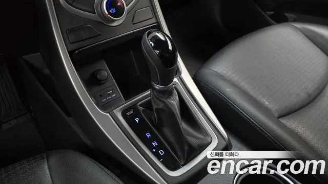 Hyundai Avante 2013 thumb 9