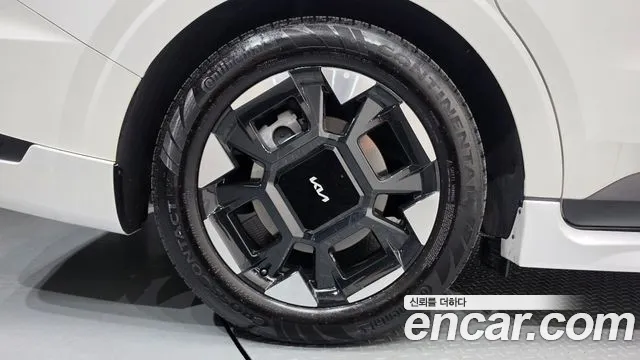 Kia Carnival 2024 thumb 5
