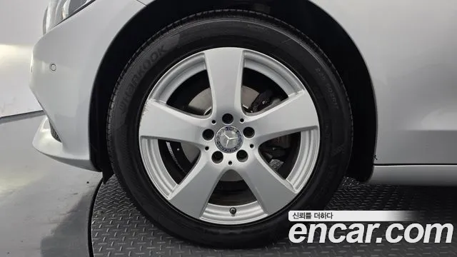Mercedes-Benz C-Класс 2015 thumb 5