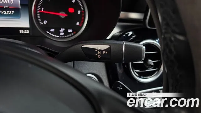 Mercedes-Benz C-Класс 2015 thumb 9