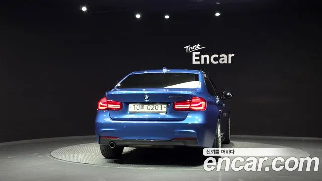 BMW 3-Series 2016 thumb 4