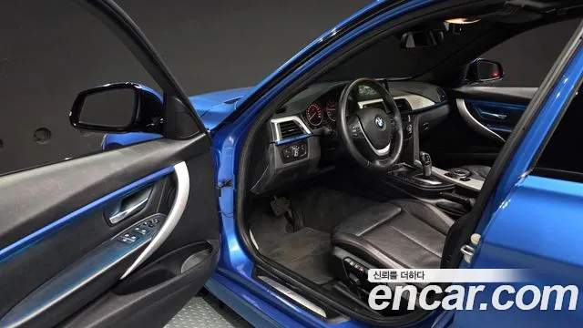 BMW 3-Series 2016 thumb 10