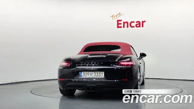 Porsche Cayman 2022 thumb 3