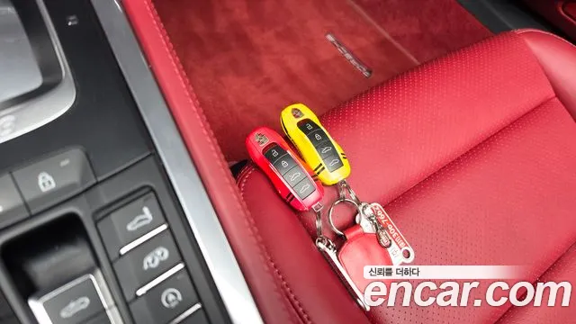 Porsche Cayman 2022 thumb 12