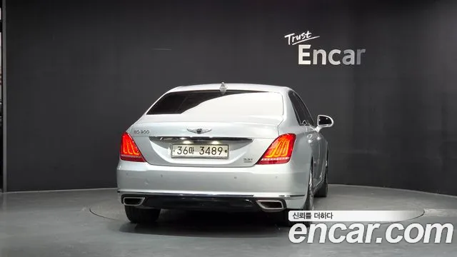 Genesis G90 2017 thumb 4