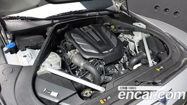 Genesis G90 2017 thumb 6