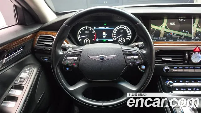 Genesis G90 2017 thumb 12
