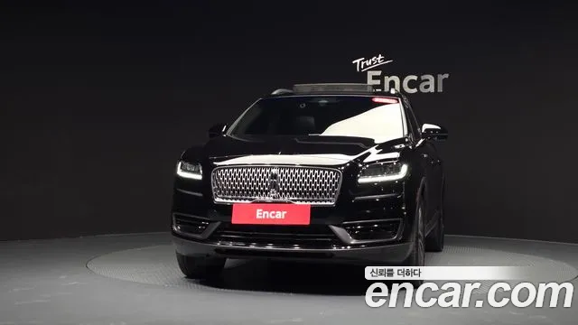 Lincoln Nautilus 2019 thumb 2