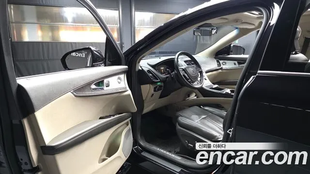 Lincoln Nautilus 2019 thumb 9