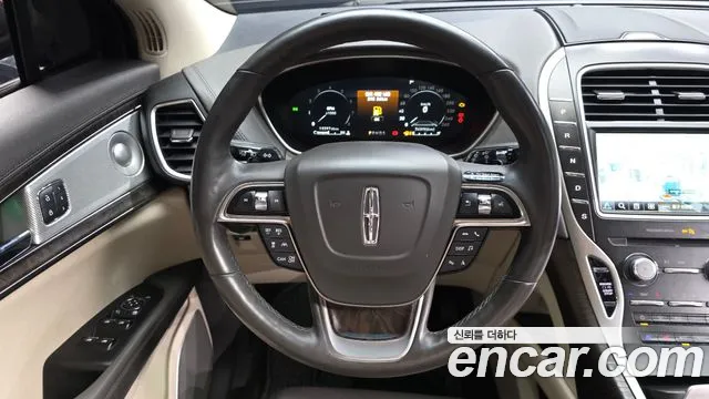Lincoln Nautilus 2019 thumb 12