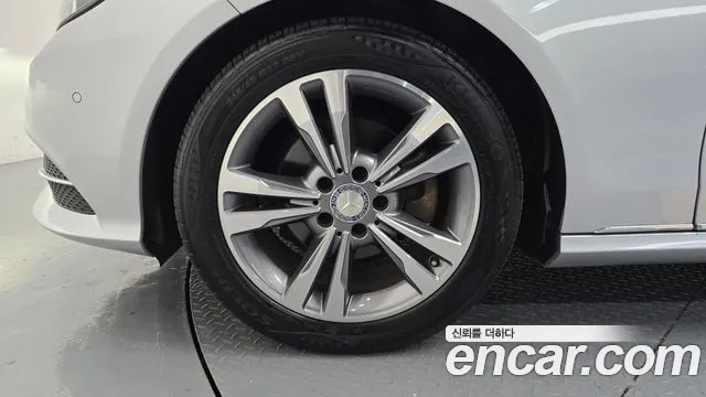 Mercedes-Benz E-Класс 2014 thumb 5