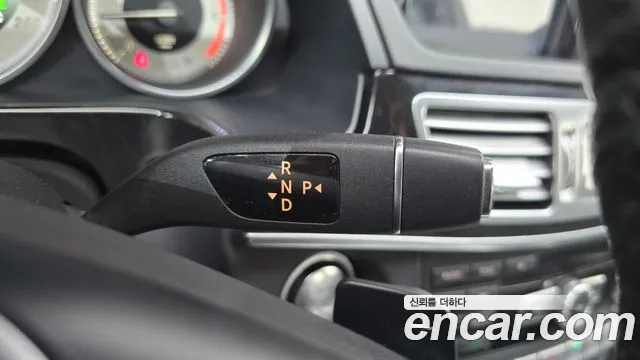 Mercedes-Benz E-Класс 2014 thumb 9