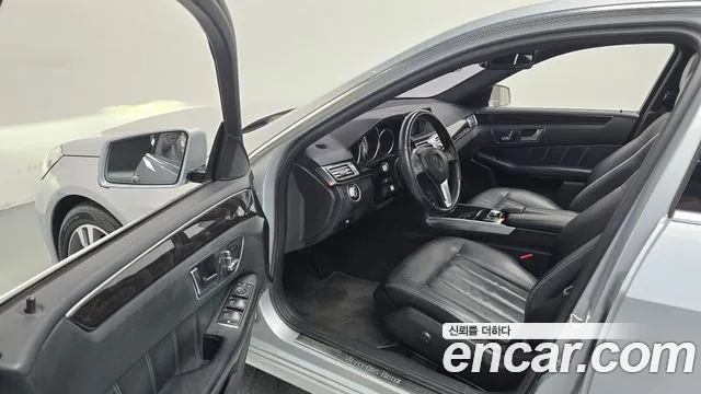 Mercedes-Benz E-Класс 2014 thumb 10