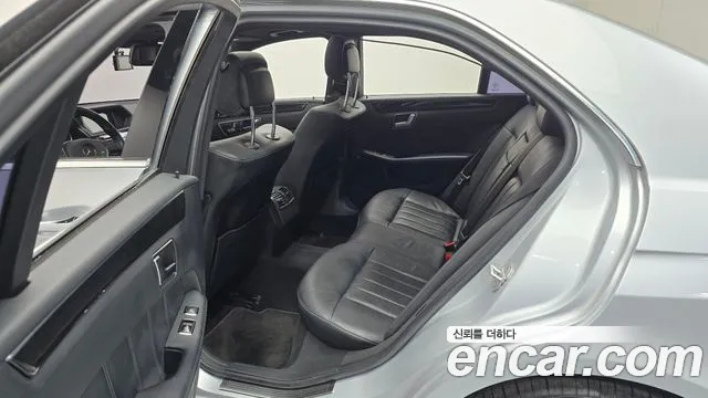 Mercedes-Benz E-Класс 2014 thumb 11