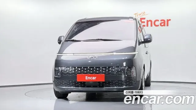 Hyundai Staria 2021 thumb 2
