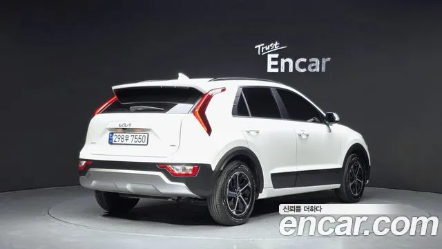 Kia Niro 2022 thumb 2