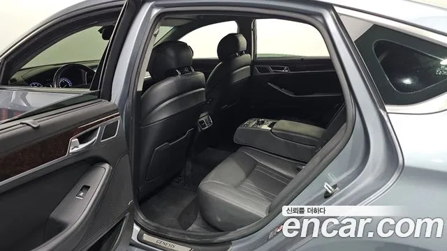Hyundai Genesis 2016 thumb 11