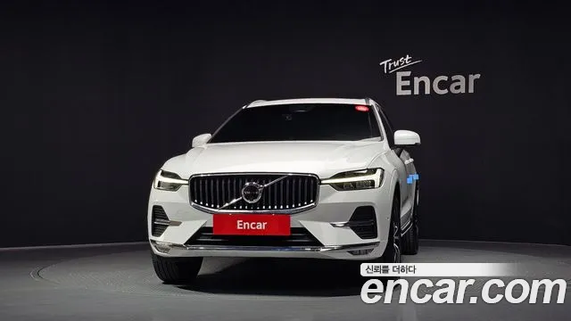 Volvo XC60 2023 thumb 3