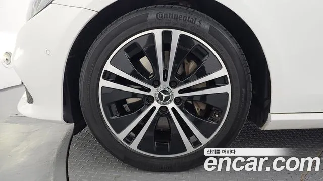 Mercedes-Benz E-Класс 2020 thumb 5