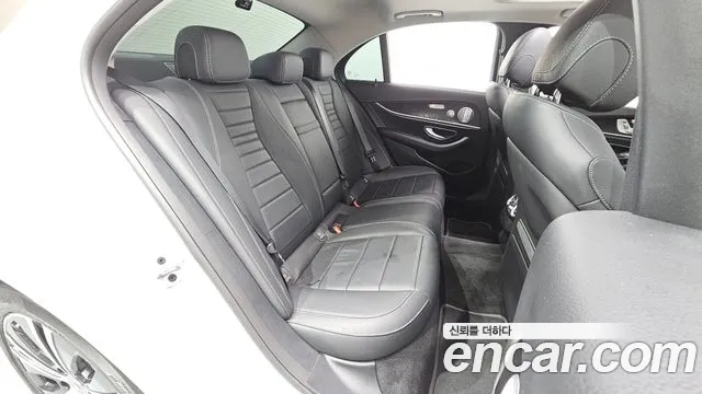 Mercedes-Benz E-Класс 2020 thumb 11