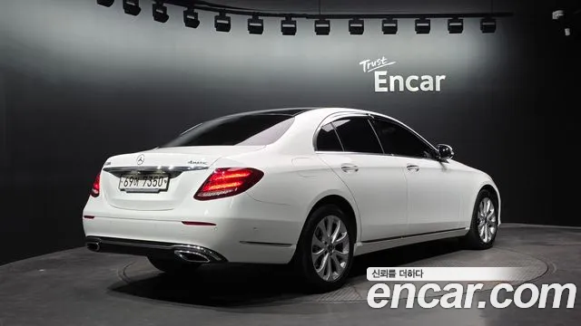 Mercedes-Benz E-Класс 2019 thumb 2