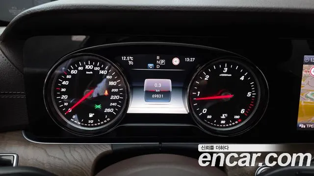 Mercedes-Benz E-Класс 2019 thumb 8