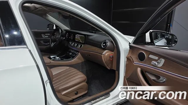 Mercedes-Benz E-Класс 2019 thumb 11