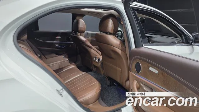 Mercedes-Benz E-Класс 2019 thumb 12