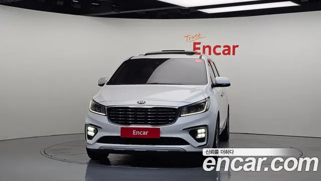 Kia Carnival 2018 thumb 3