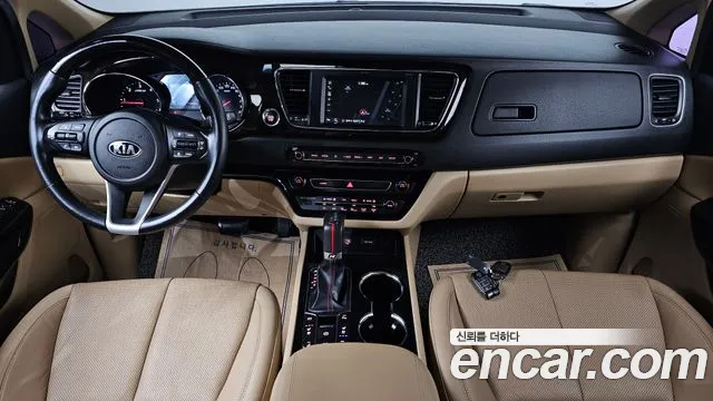Kia Carnival 2018 thumb 7