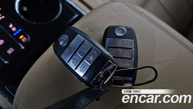 Kia Carnival 2018 thumb 11