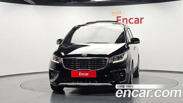 Kia Carnival 2018 thumb 3