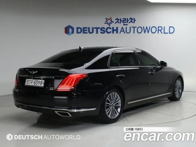Genesis G90 2017 thumb 2