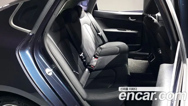 Kia K5 2017 thumb 12