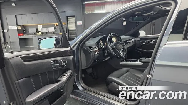 Mercedes-Benz E-Класс 2014 thumb 9