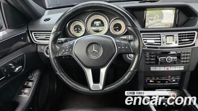 Mercedes-Benz E-Класс 2014 thumb 12