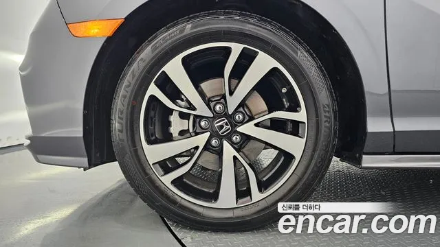 Honda Odyssey 2017 thumb 5